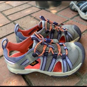 Girls Teva water shoes